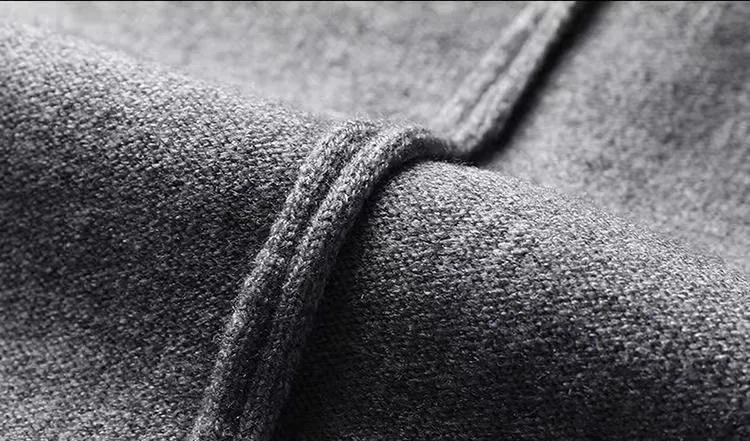 Valentino/26 Autumn and Winter New Arrival Lapel Zipper Wool Sweater Textured Collar Splicing, His Simple and Classic Combination of Designs that Have Been Fashioned into One Seemingly Niche Design Can Go Well with Various Occasions Thickened Fabric Yarn Made of Wool Thickness in Autumn and Winter The upper body is comfortable, Breathable, and has good warmth retention Size: M-3XL